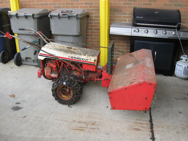Gravely 5260 Tractor w/ Sweeper 