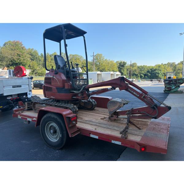 2005 Ditch Witch MX15 Mini Hydraulic Track Excavator with S8B Trailer (960129 and 911372) - Image 4