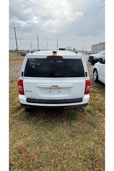 SALVAGE - 2015 Jeep Patriot (220938) - Image 4