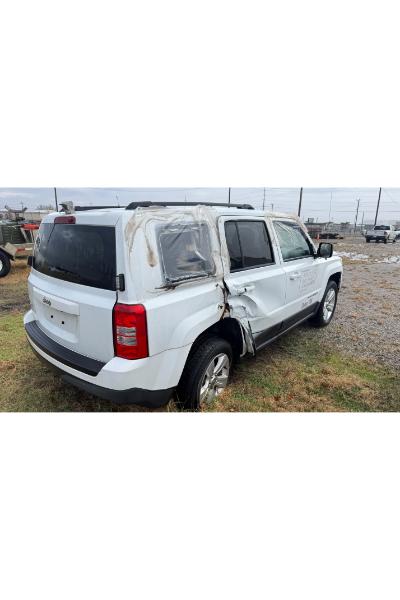 SALVAGE - 2015 Jeep Patriot (220938) - Image 3
